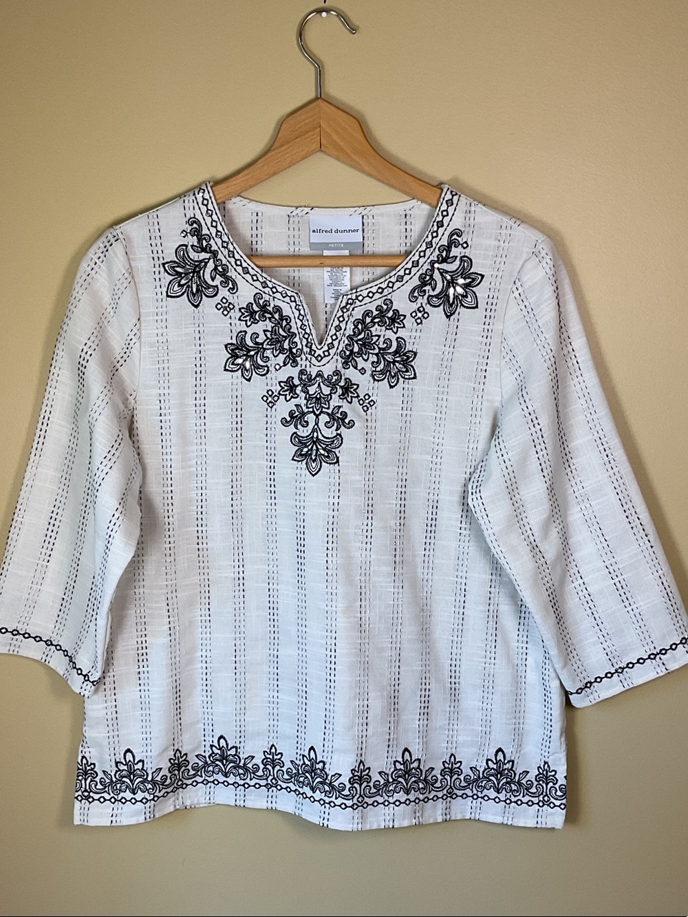 Alfred Dunner Cream Top with Black Floral Embroidery